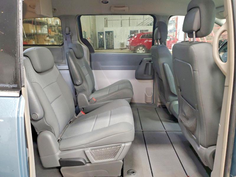 2010 Chrysler Town & Country Touring