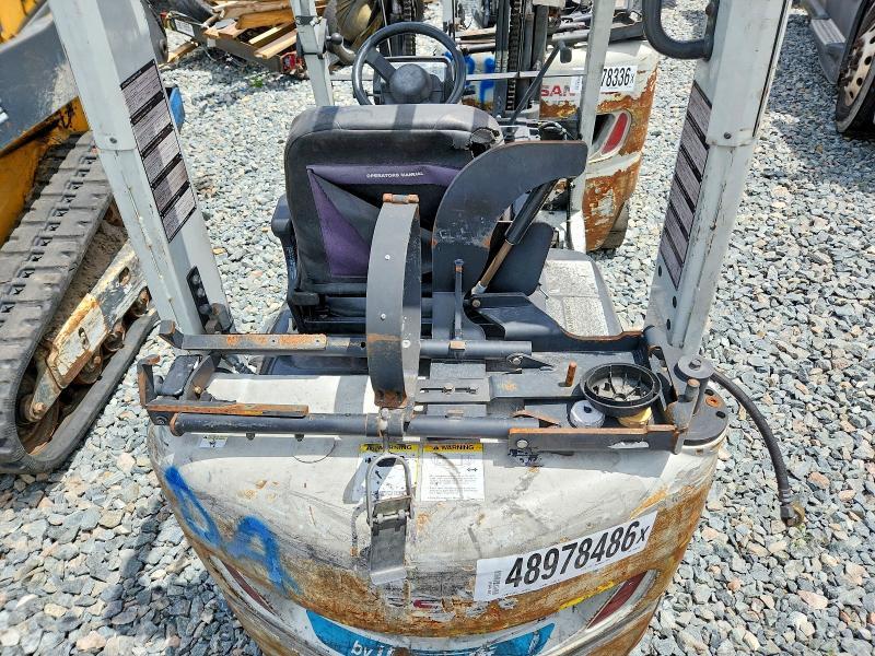 2015 Unicariers 2015 Unicarriers Forklift