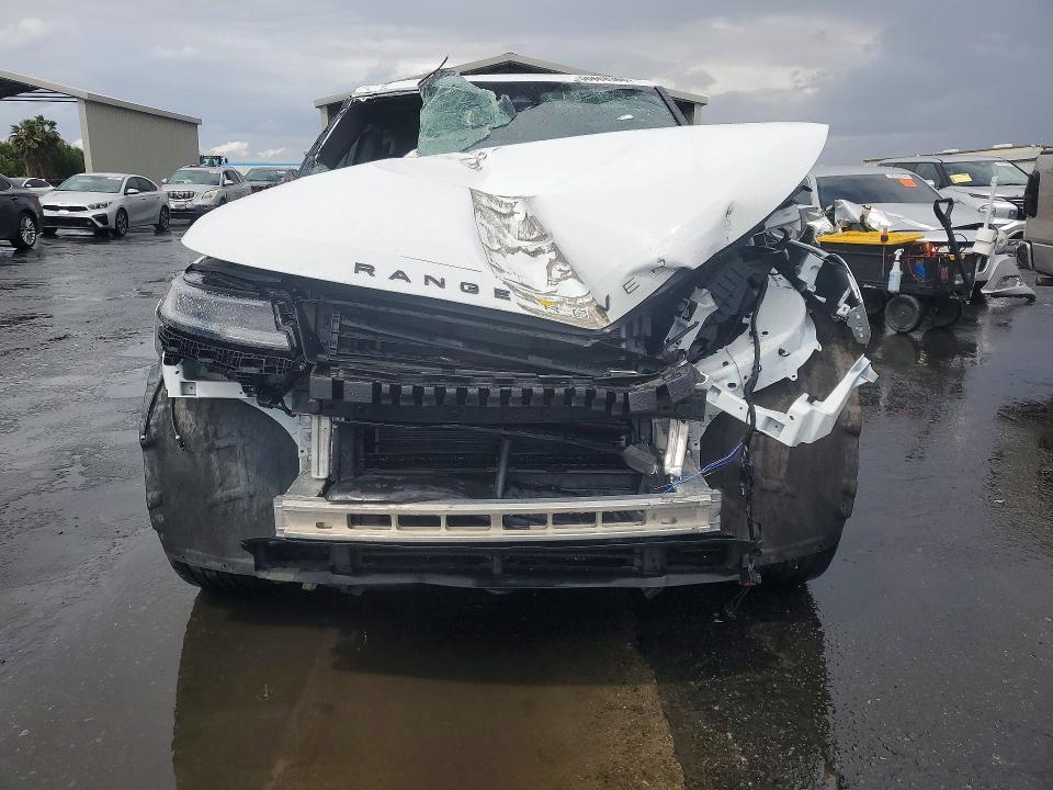 2025 Land Rover Range Rover Sport se