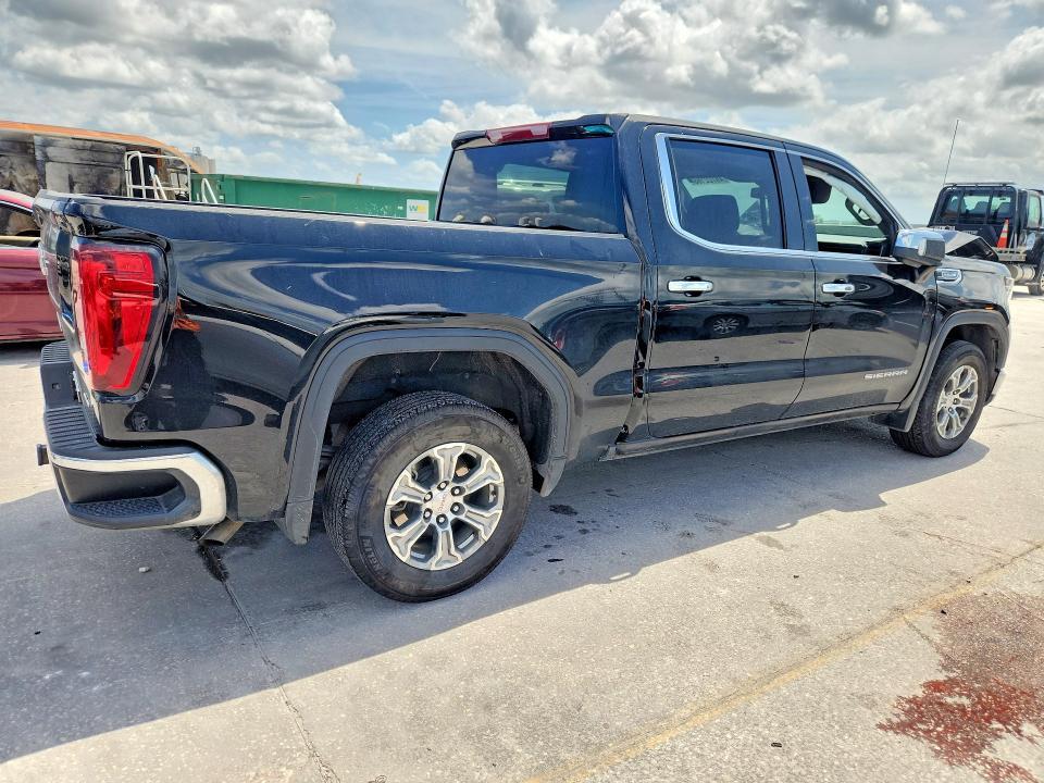 2025 GMC Sierra C1500 SLT