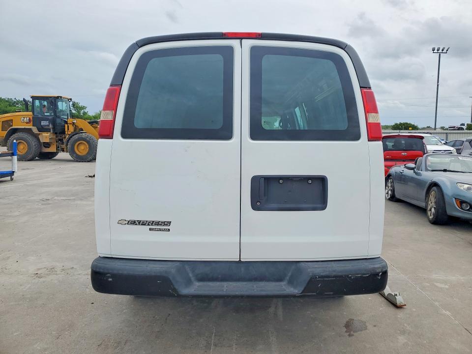 2014 Chev Express G2500
