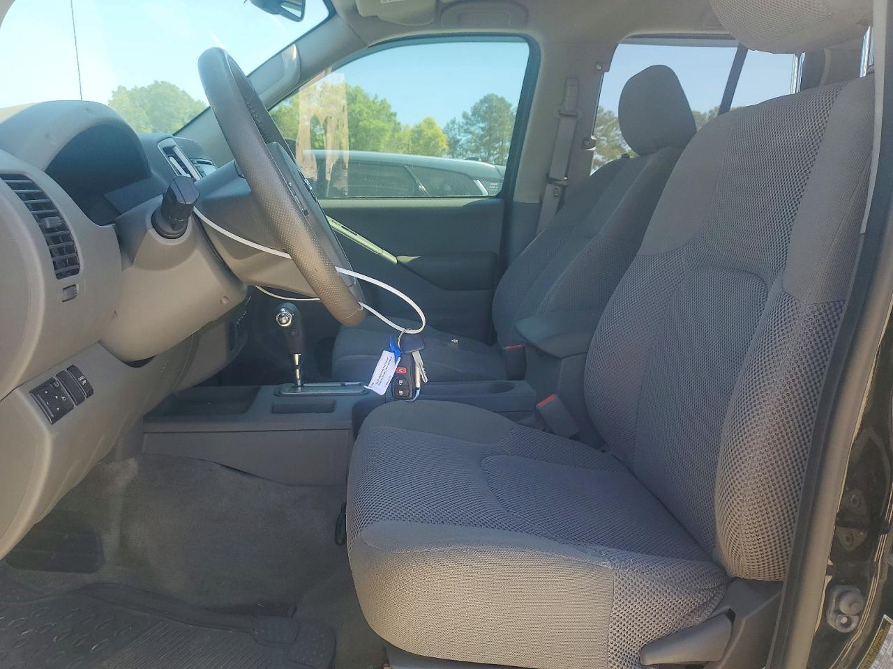 2017 Nissan Frontier SV