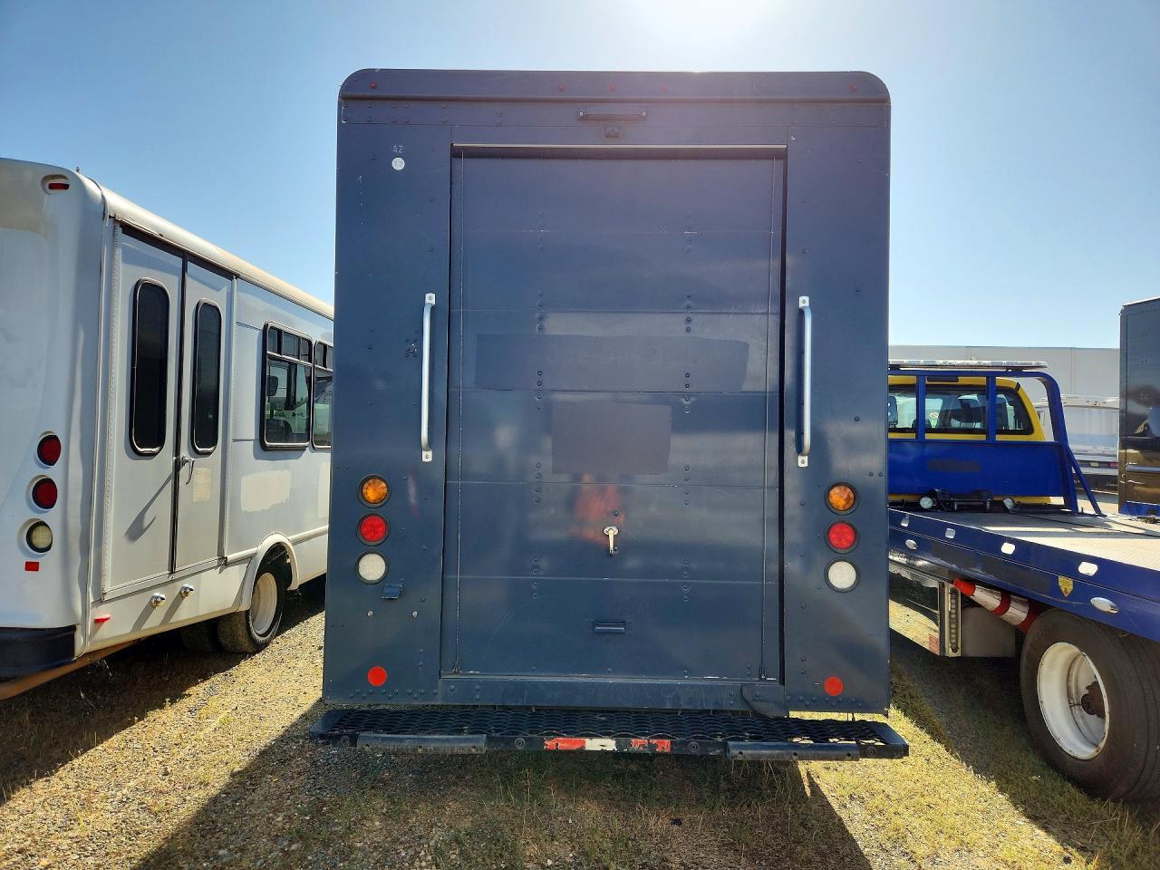 2021 Freightliner Chassis M Line WALK-IN Van