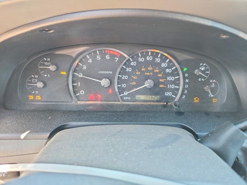 2005 Toyota Sequoia SR5