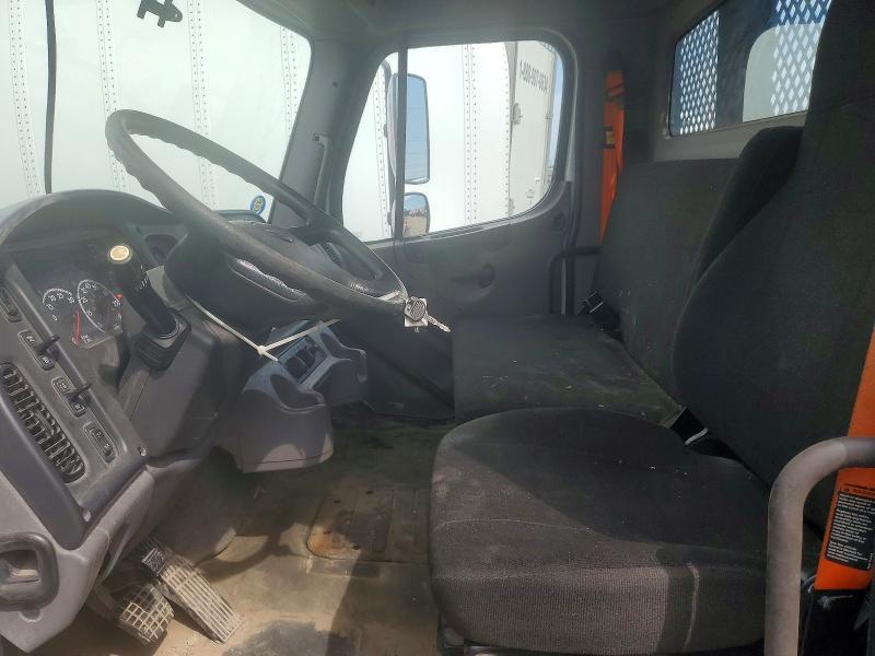 2016 Freightliner Business Class M2 Flatbed Truck