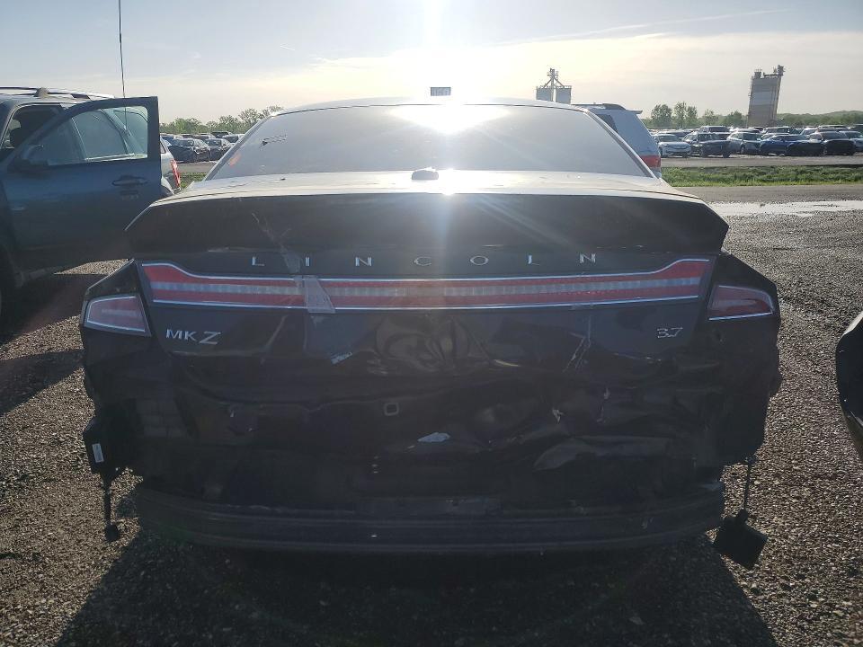 2013 Lincoln Townhouse MKZ