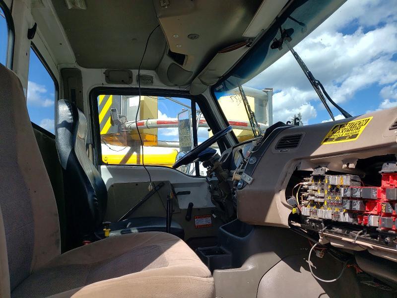 2005 Sterling A9500 Semi Truck