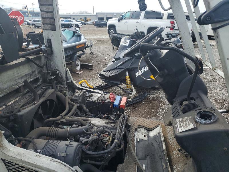 2015 Unicariers 2015 Unicarriers Forklift