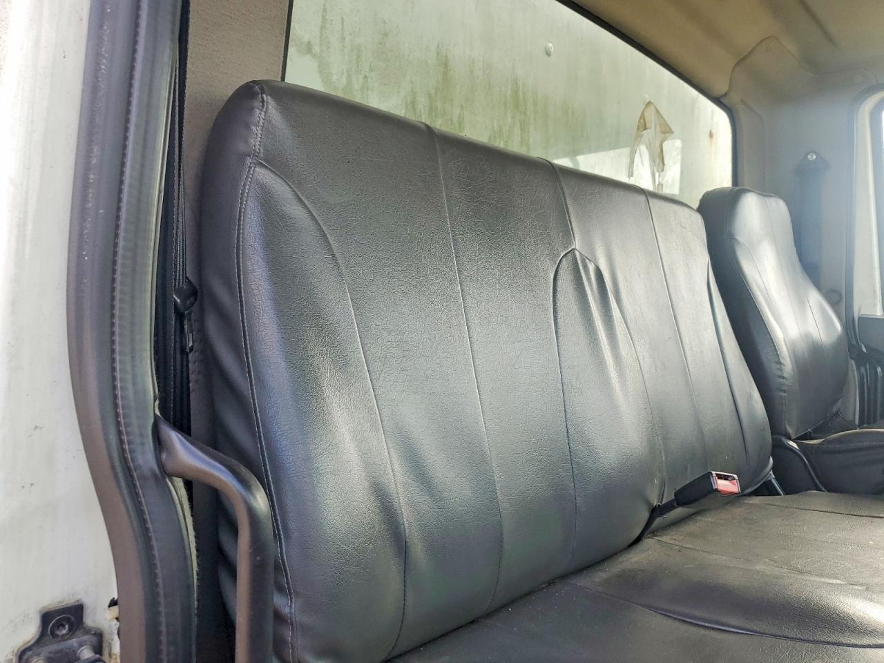 2013 International 4300 BOX Truck