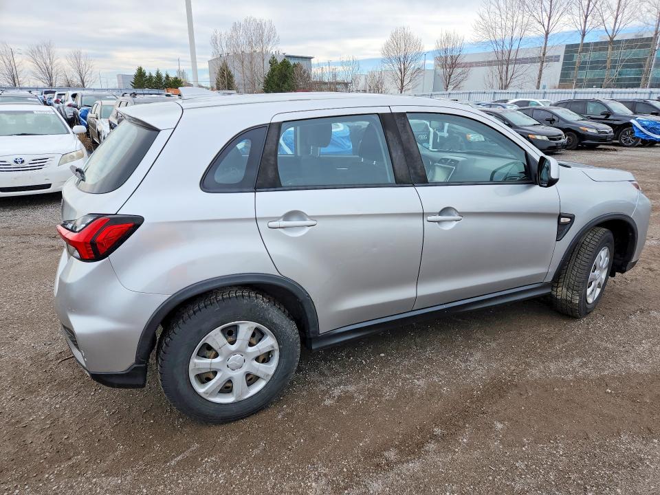 2020 Mitsubishi Rvr se