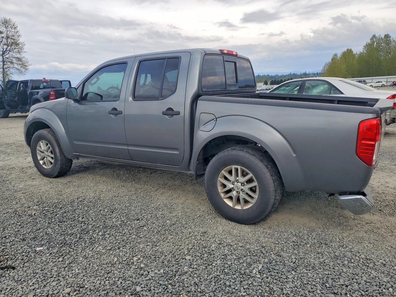 2016 Nissan Frontier SV