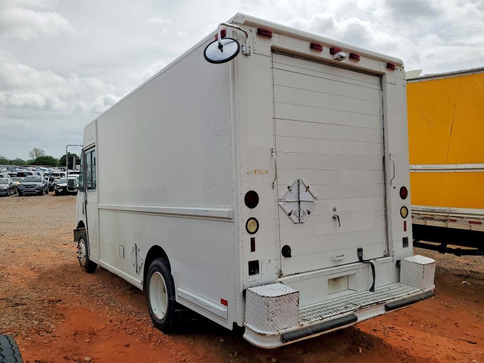 1999 Freightliner MT45 Chassis Delivery Truck