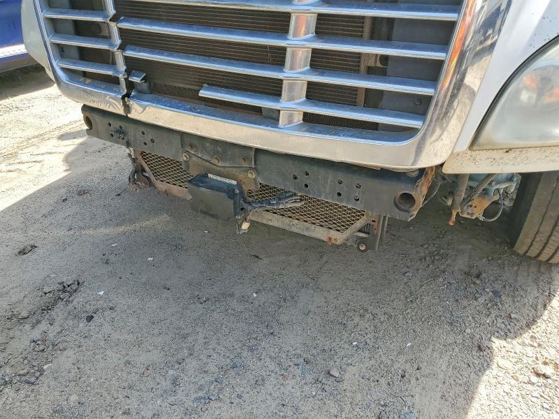 2013 Freigliner 2013 Freightliner Cascadia 125 Semi Truck