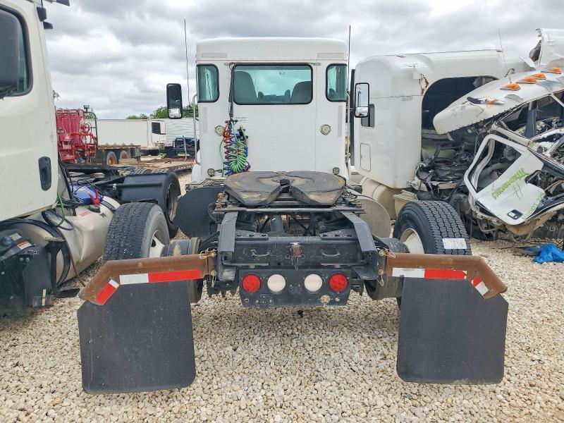 2015 Kenworth T370 Semi Truck