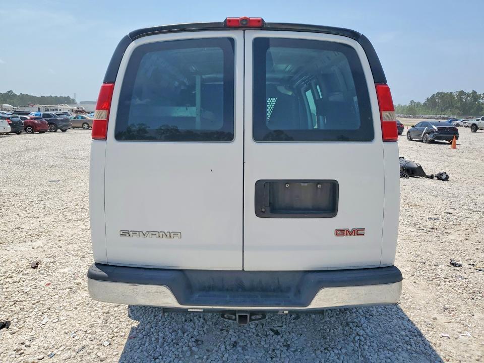 2017 GMC Savana G2500