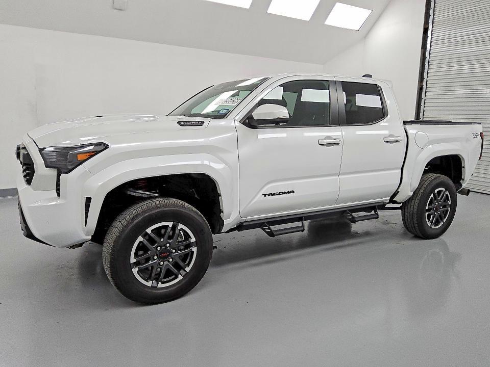 2025 Toyota Tacoma TRD Sport HV