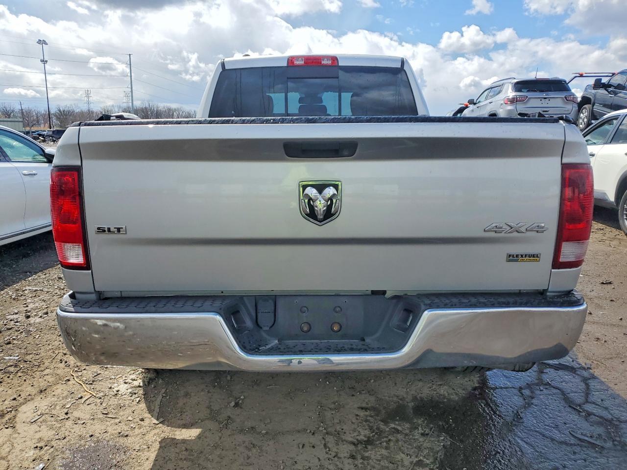 2015 Dodge RAM 1500 SLT