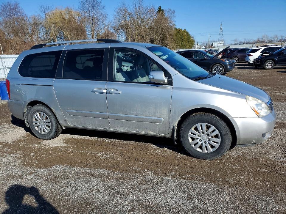 2012 KIA Sedona lx