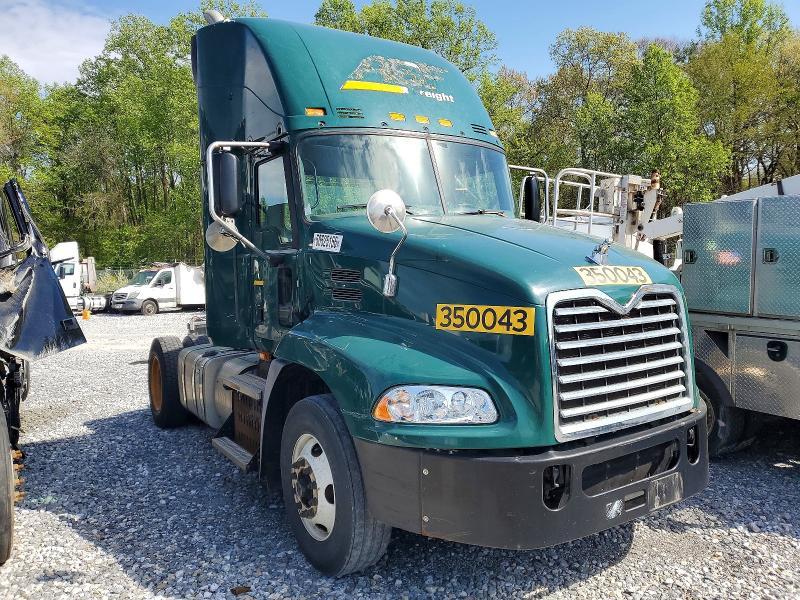 2016 Mack 600 Cxu600-semi Truck