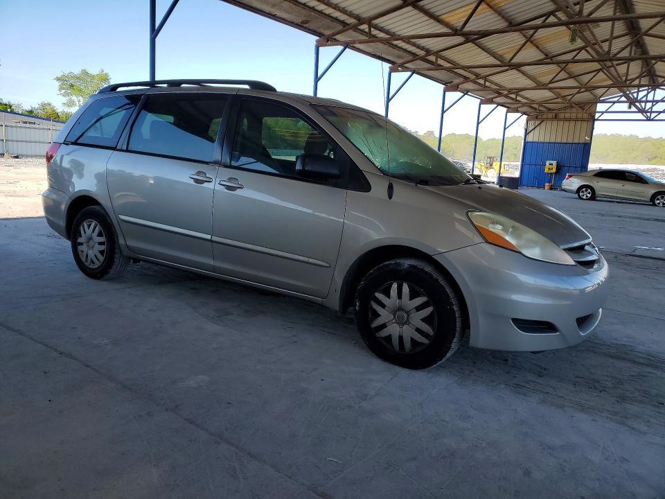 2006 Toyota Siena