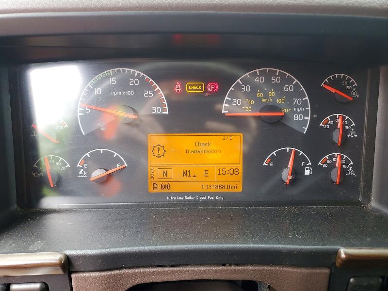 2016 Volv O VNL Semi Truck