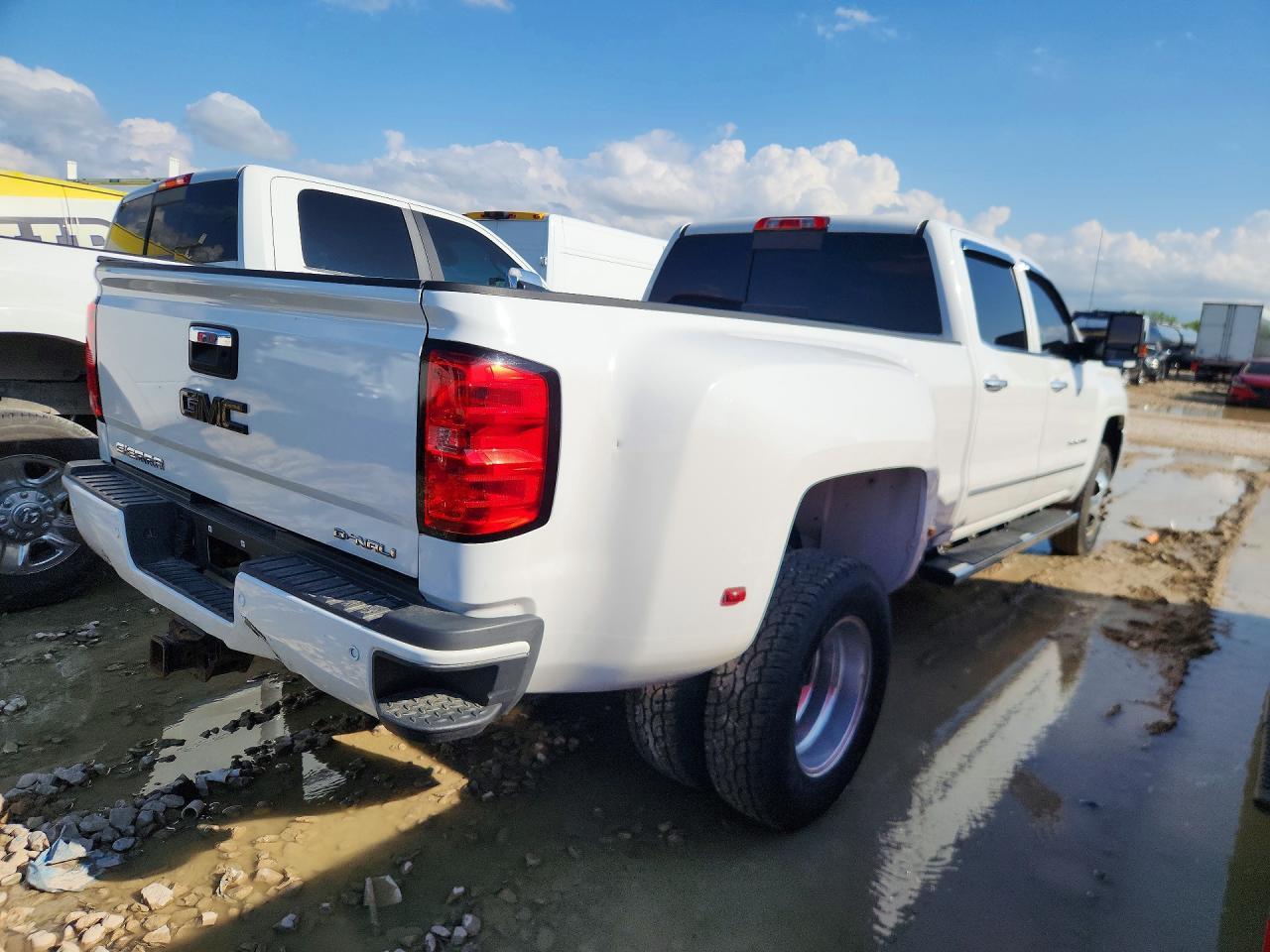 2015 GMC Sierra K3500 Denali