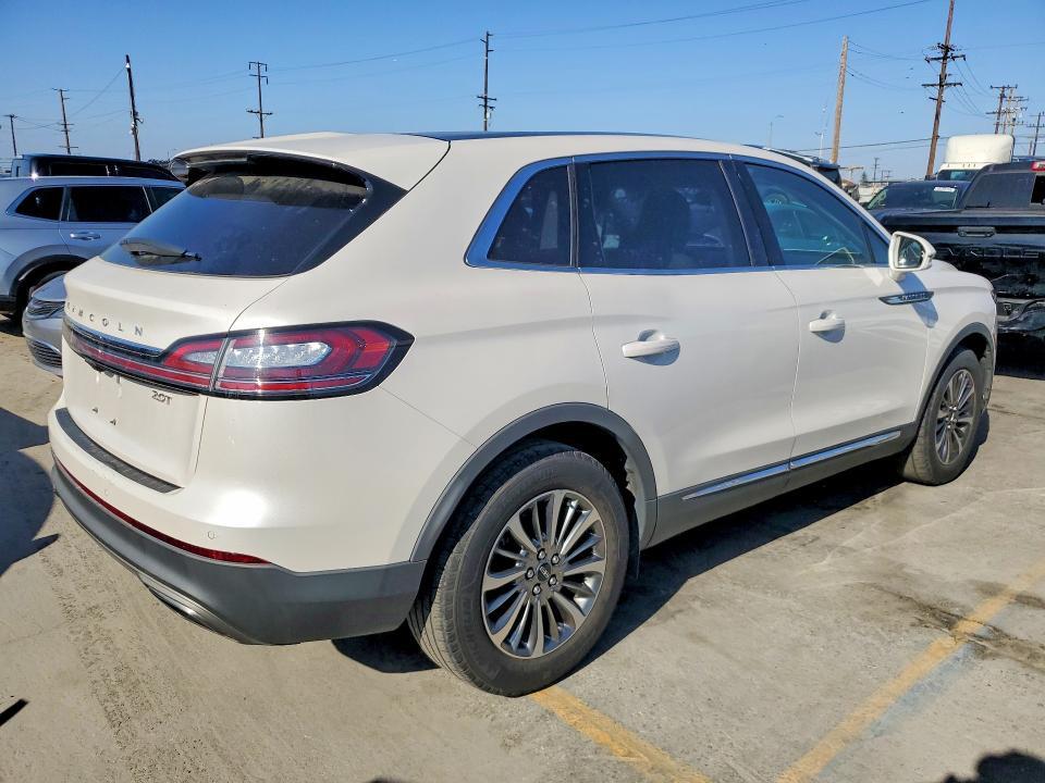 2019 Lincoln Nautilus Select