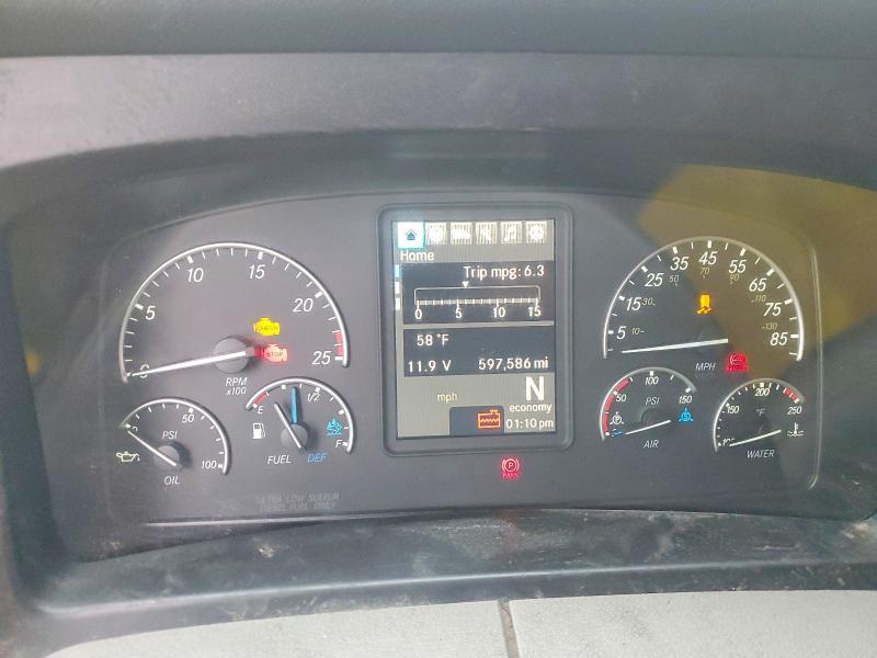 2021 Freigliner 2021 Freightliner Cascadia 126 Semi Truck