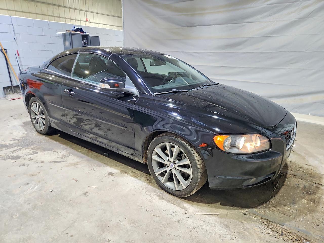 2010 Volvo C70 T5