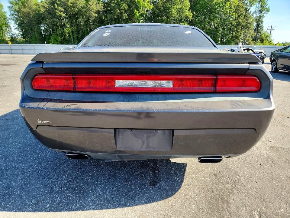 2014 Dodge Challenger sxt