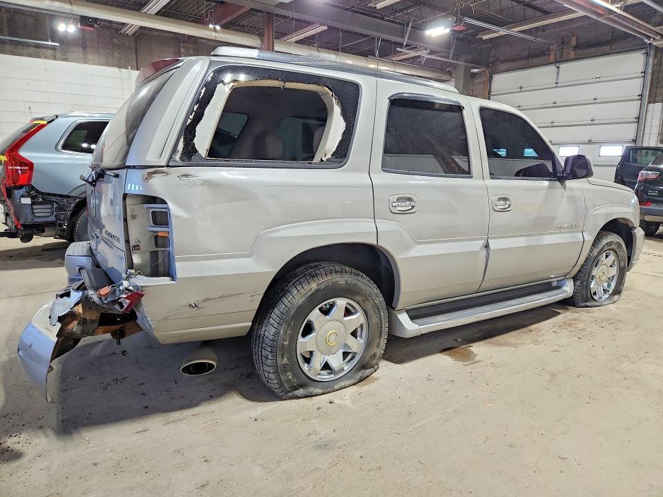 2004 Cadillac Escalade Luxury