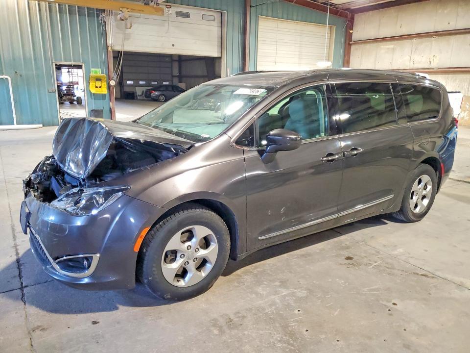 2017 Chrysler Pacifica Touring l Plus