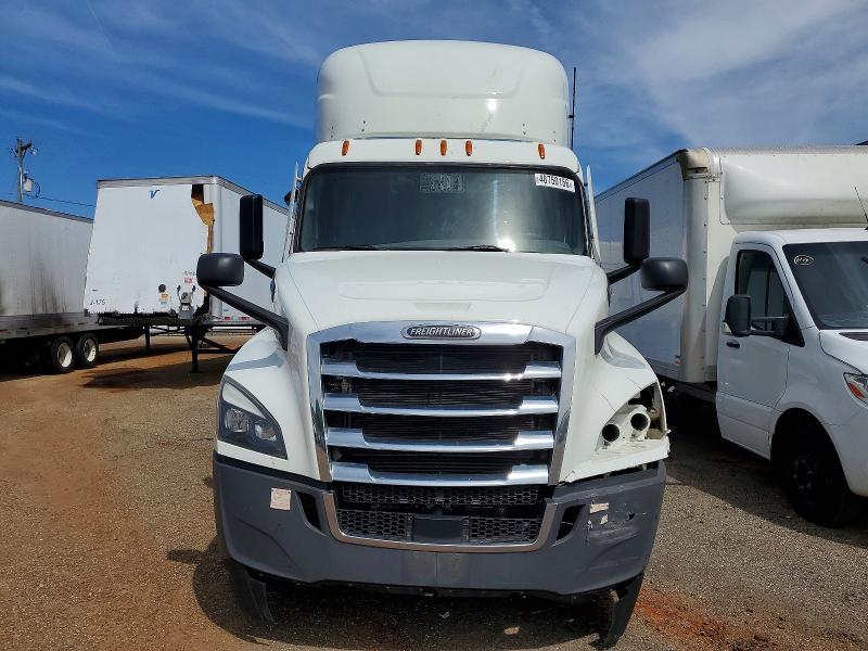 2022 Freigliner 2022 Freightliner Cascadia 126 Semi Truck