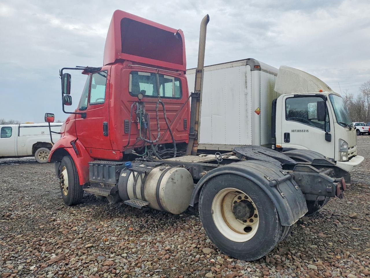 2017 International 8600 Semi Truck