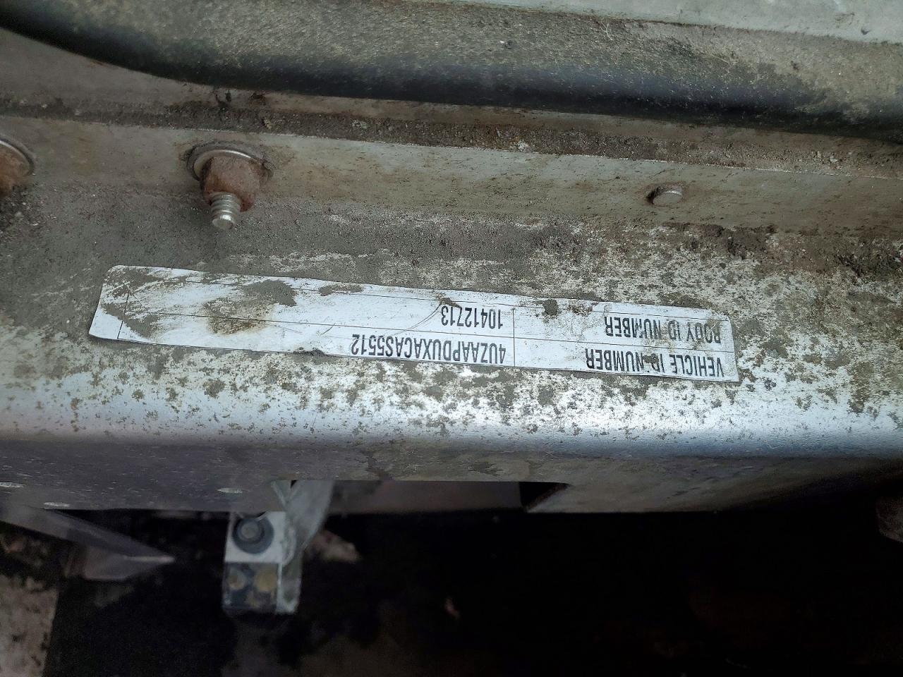 2010 Freightliner Chassis M Line WALK-IN Van