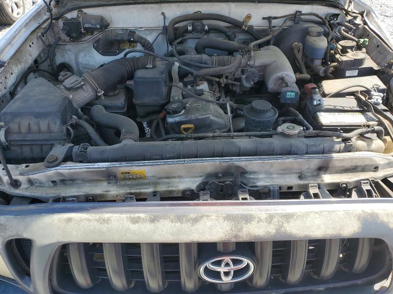 2001 Toyota Tacoma Base