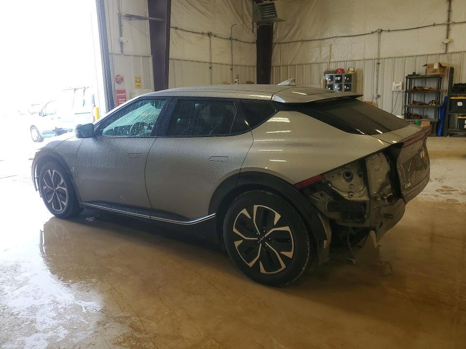 2024 KIA EV6 Wind