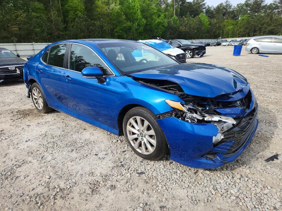 2020 Toyota Camry le