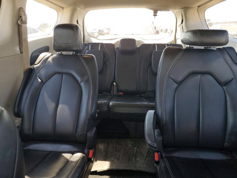 2020 Chrysler Voyager lxi