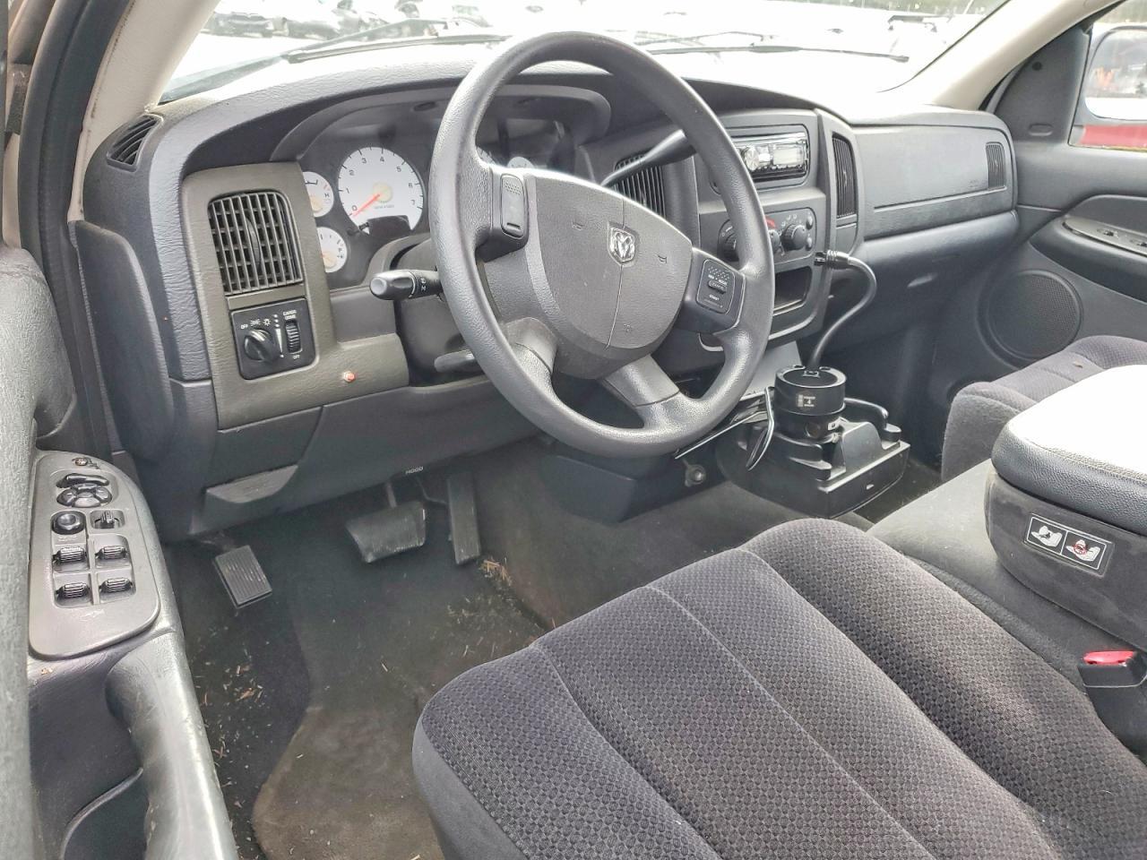2004 Dodge RAM 1500 ST