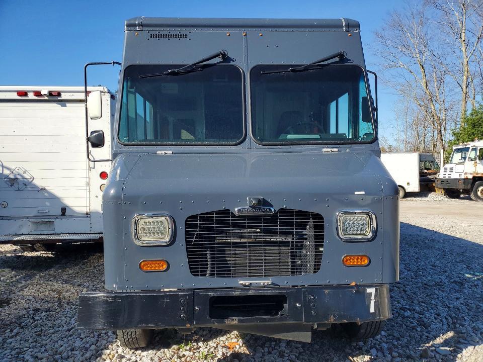 2021 Freigliner 2021 Freightliner MT45 Chassis Delivery Truck