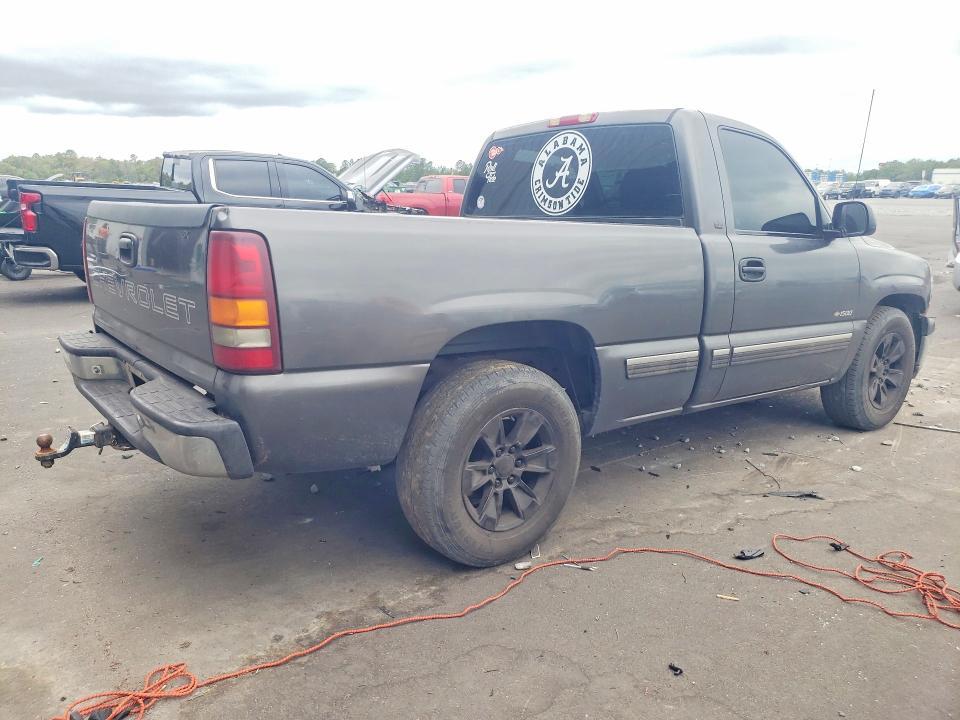 2000 Chevrolet Silverado C1500