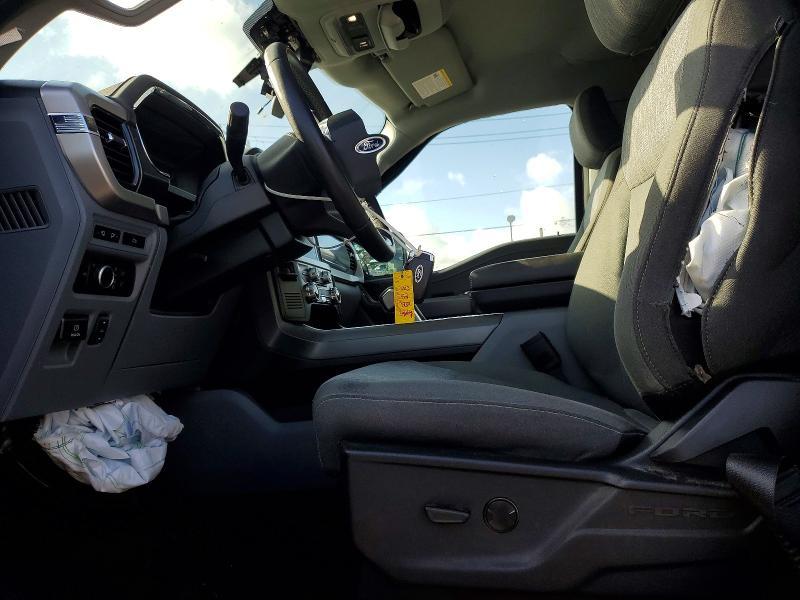 2023 Ford F150 Lightning PRO