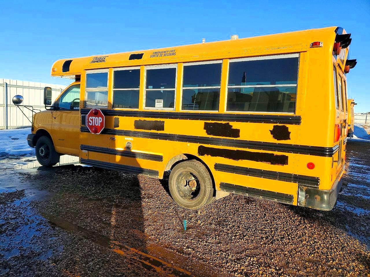 2010 Chev Express Cutaway G4500
