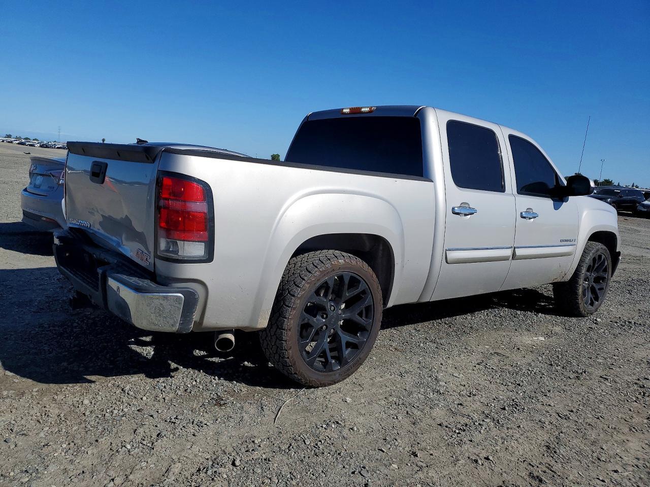 2007 GMC New Sierra Denali