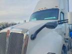 2016 Kenworth T680 Semi Truck