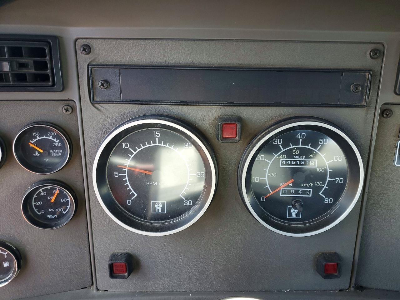 2006 Kenworth Construction T300