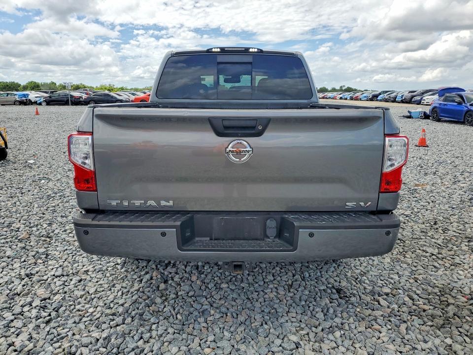 2018 Nissan Titan SV