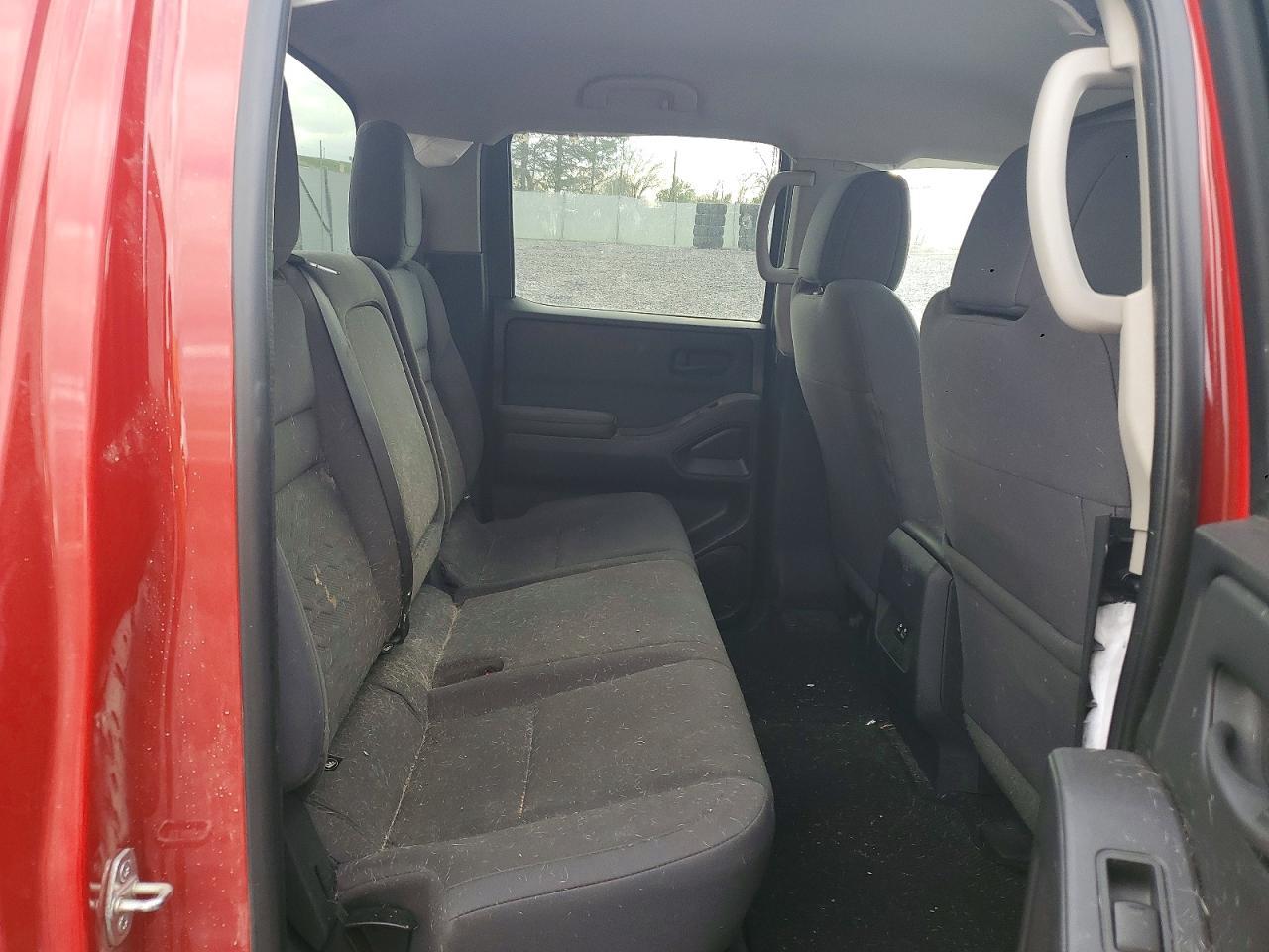 2022 Nissan Frontier S