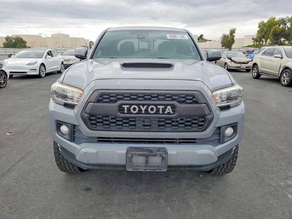 2018 Toyota Tacoma sr V6